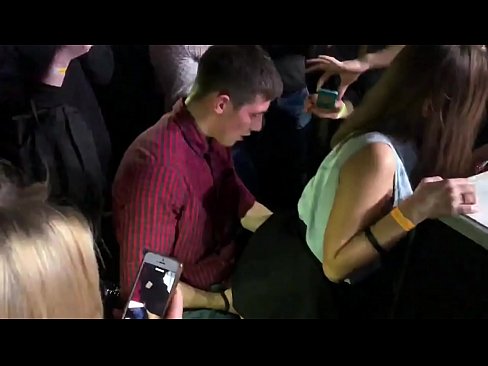 ❤️ Sess reali f'nightclub Russu. Tfajla Russa ta’ 18-il sena fl-anus u l-vaġina fucked f’nightclub ️❌ Porn Russu f'mt.tubsexer-porn.ru ❌